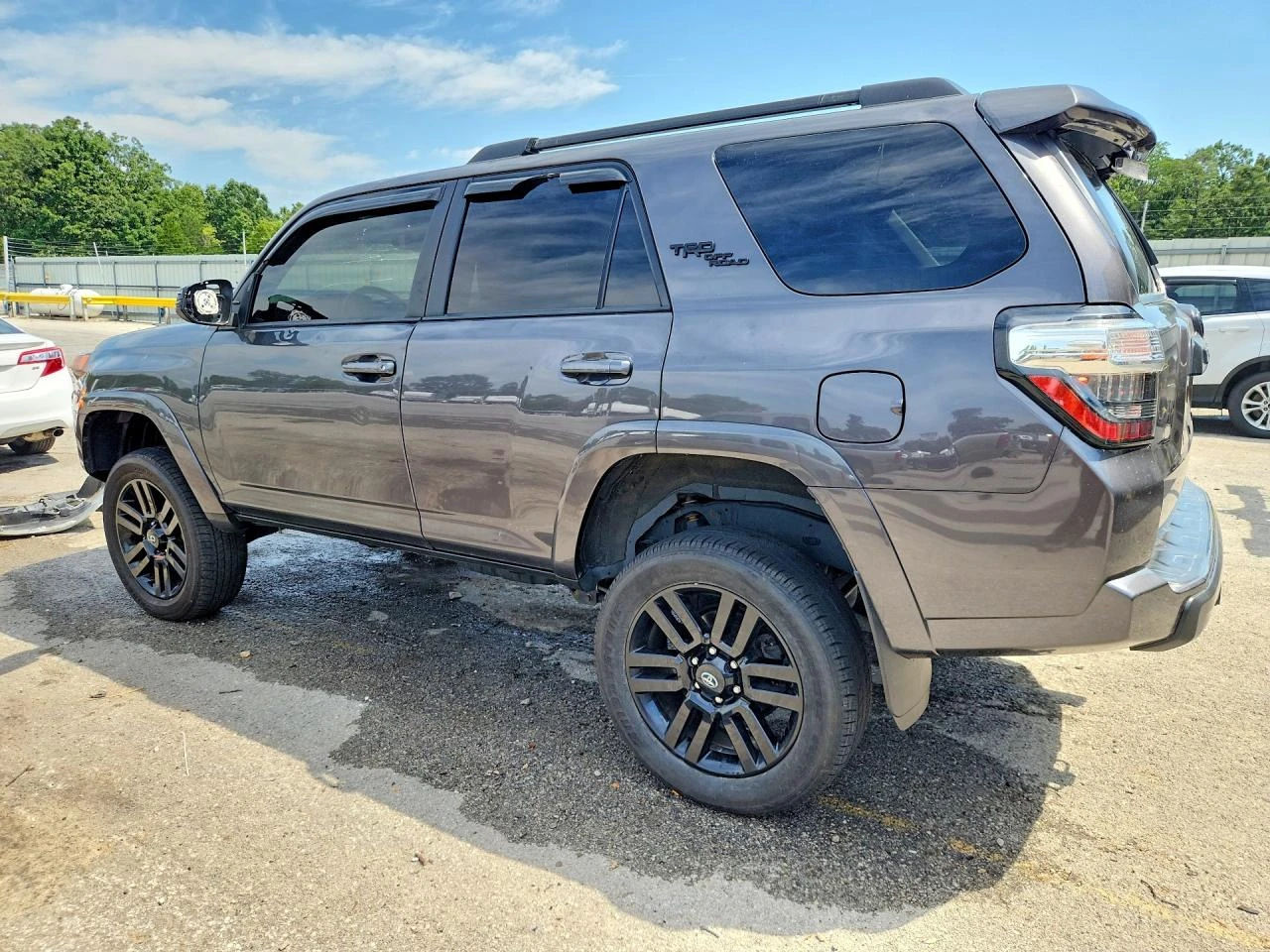 Toyota 4runner 4.0l Trd Off-Road Premium, снимка 2 - Автомобили и джипове - 56043615