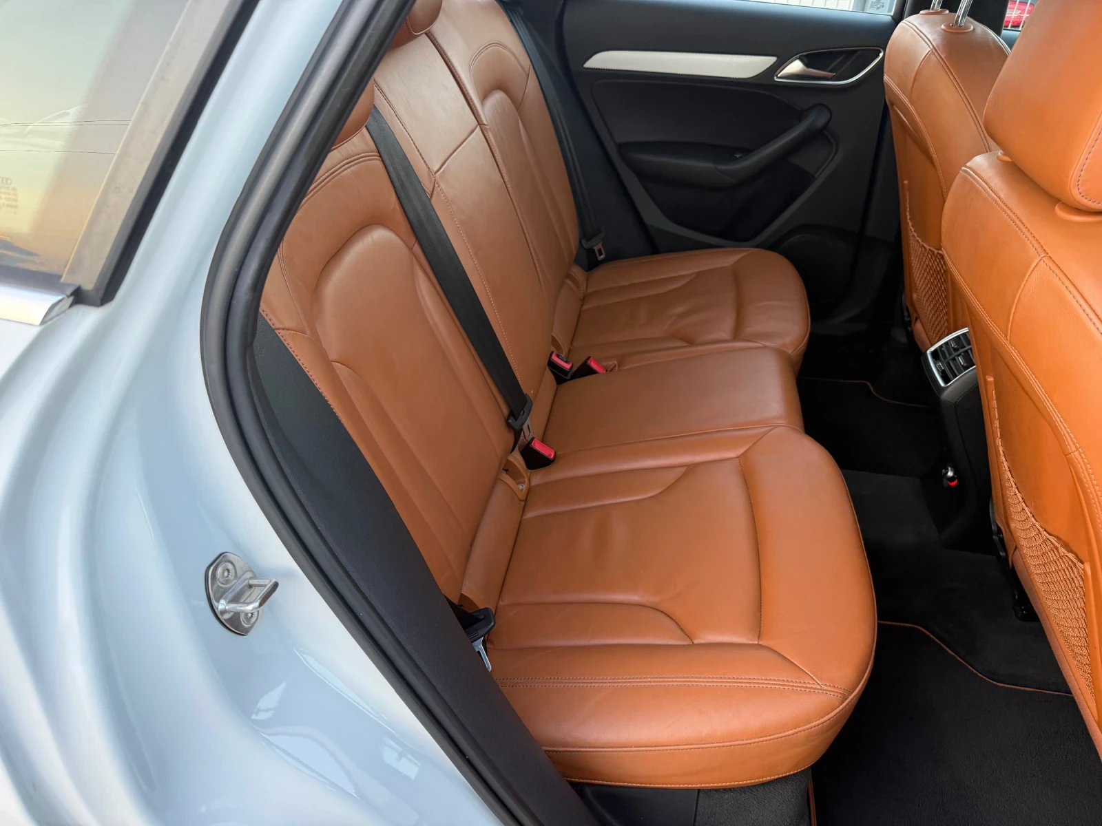 Audi Q3 2.0D* 2016г* 202.000КМ* Сервизна История* , снимка 11 - Автомобили и джипове - 56046376