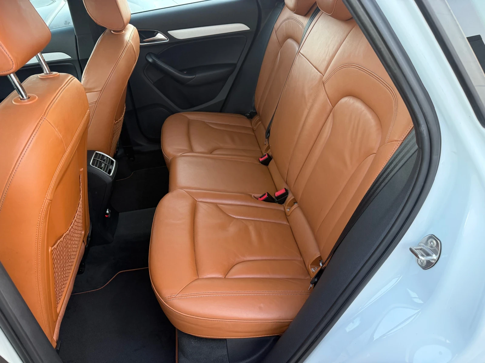 Audi Q3 2.0D* 2016г* 202.000КМ* Сервизна История* , снимка 9 - Автомобили и джипове - 56046376