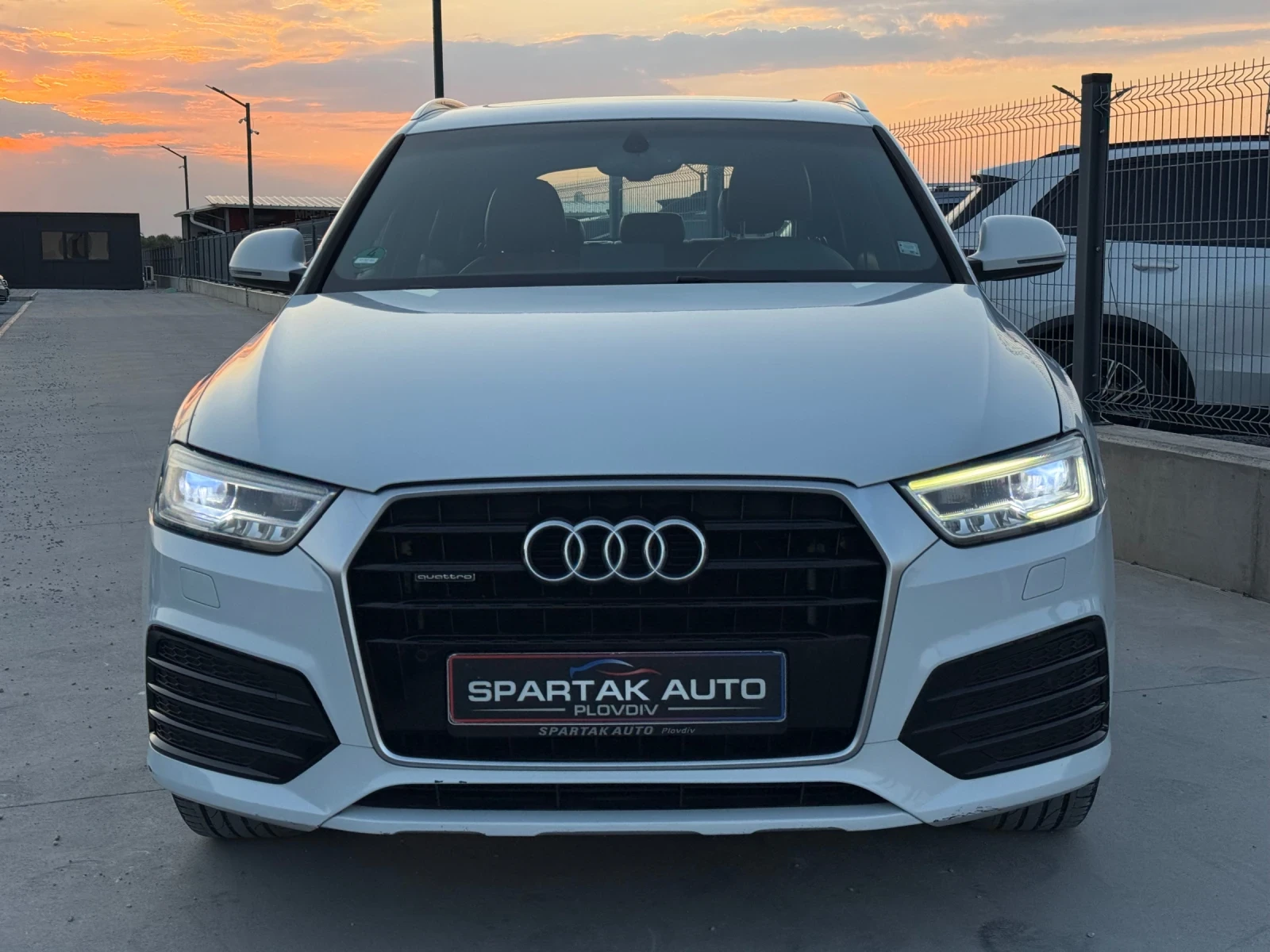 Audi Q3 2.0D* 2016г* 202.000КМ* Сервизна История* , снимка 2 - Автомобили и джипове - 56046376