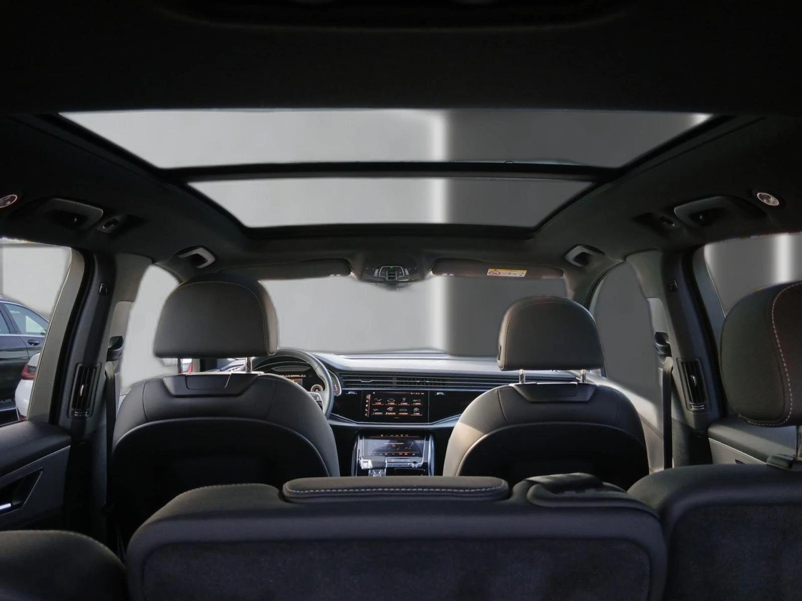 Audi Q7 55 TFSIe / S-LINE / MATRIX / PANO / HUD / 360 /, снимка 16 - Автомобили и джипове - 56136413