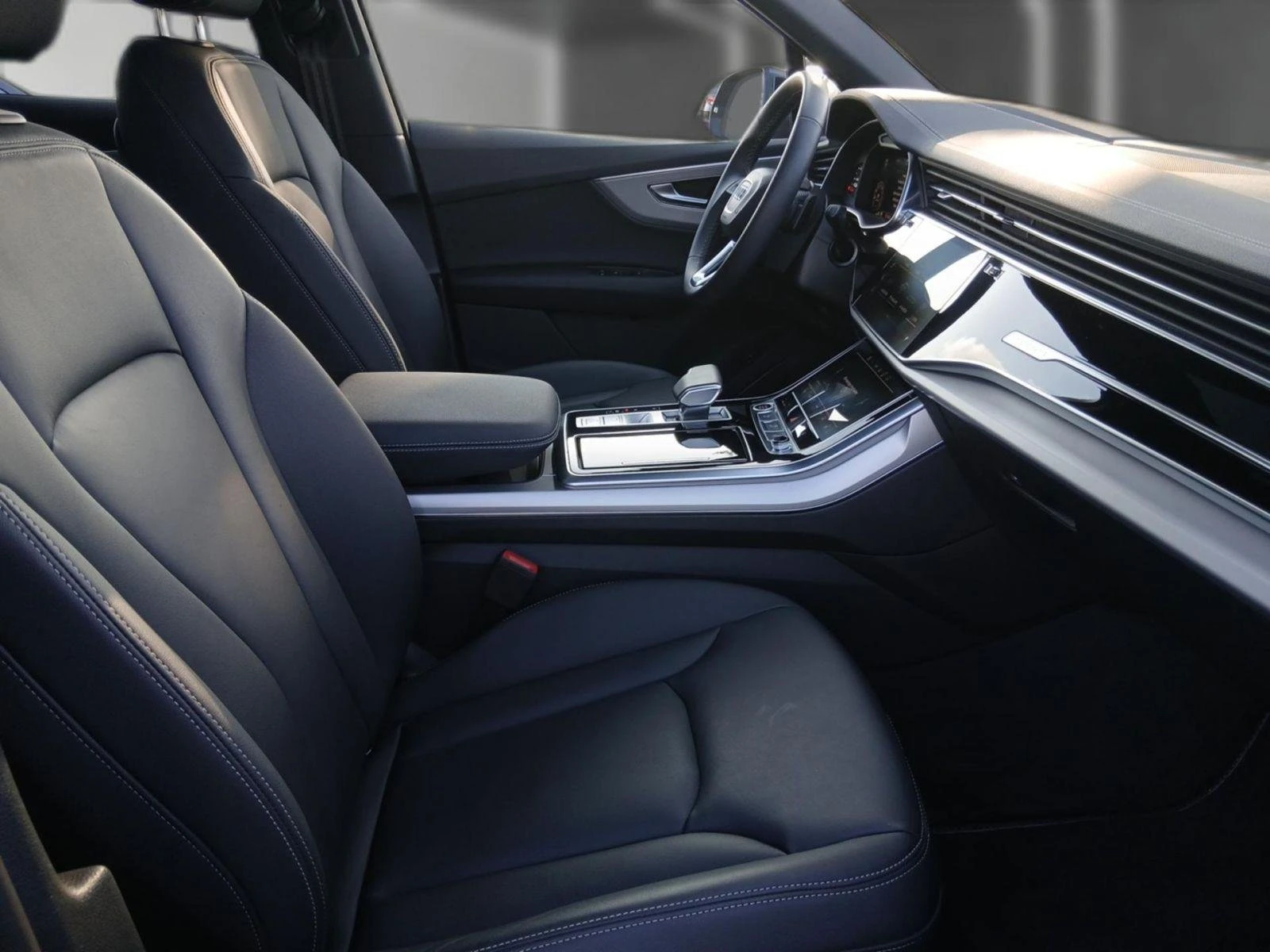 Audi Q7 55 TFSIe / S-LINE / MATRIX / PANO / HUD / 360 /, снимка 13 - Автомобили и джипове - 56136413