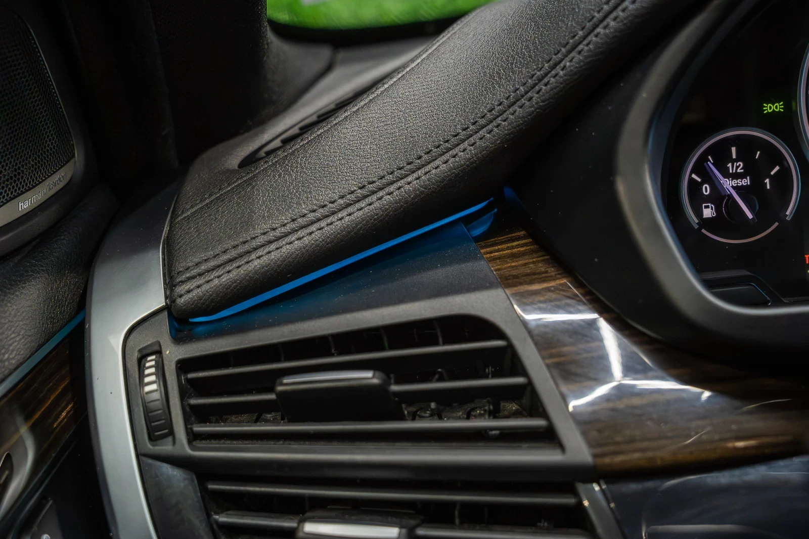 BMW X6 3.0D/ INDIVIDUAL/ Harman Kardon/ Softclose/ M-pack, снимка 11 - Автомобили и джипове - 56315637