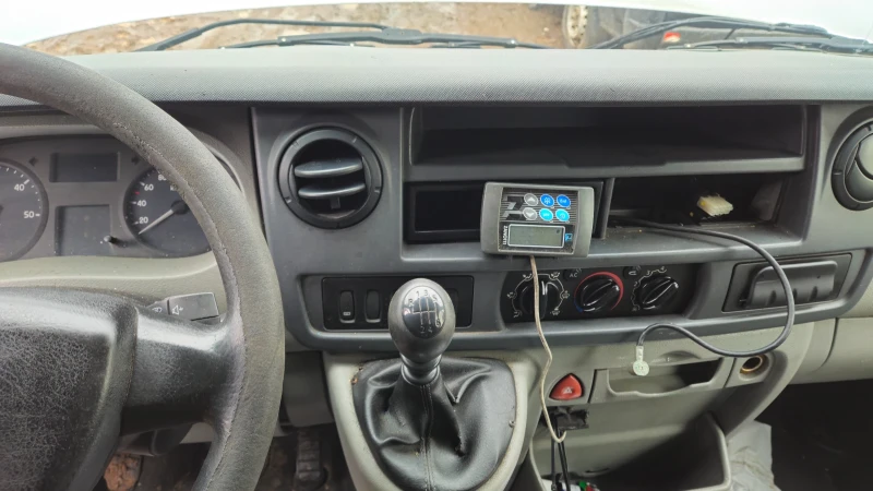 Renault Master 2.5dci/на части , снимка 8 - Бусове и автобуси - 49740037
