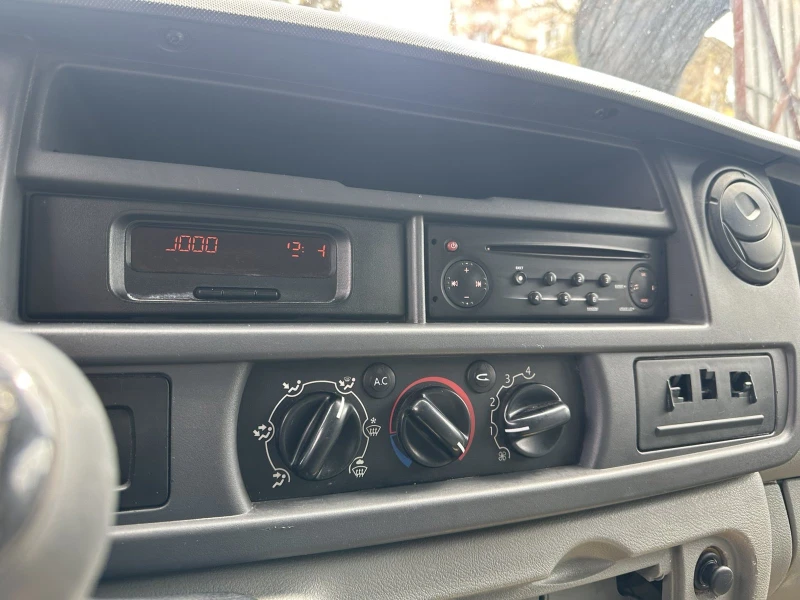 Renault Master 2.5dci, снимка 10 - Бусове и автобуси - 49858846