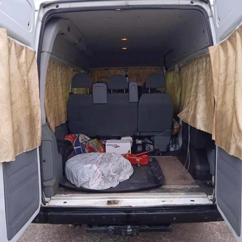 Ford Transit 2.2-D-8+ 1-КЛИМАТИК, снимка 17 - Бусове и автобуси - 36623273