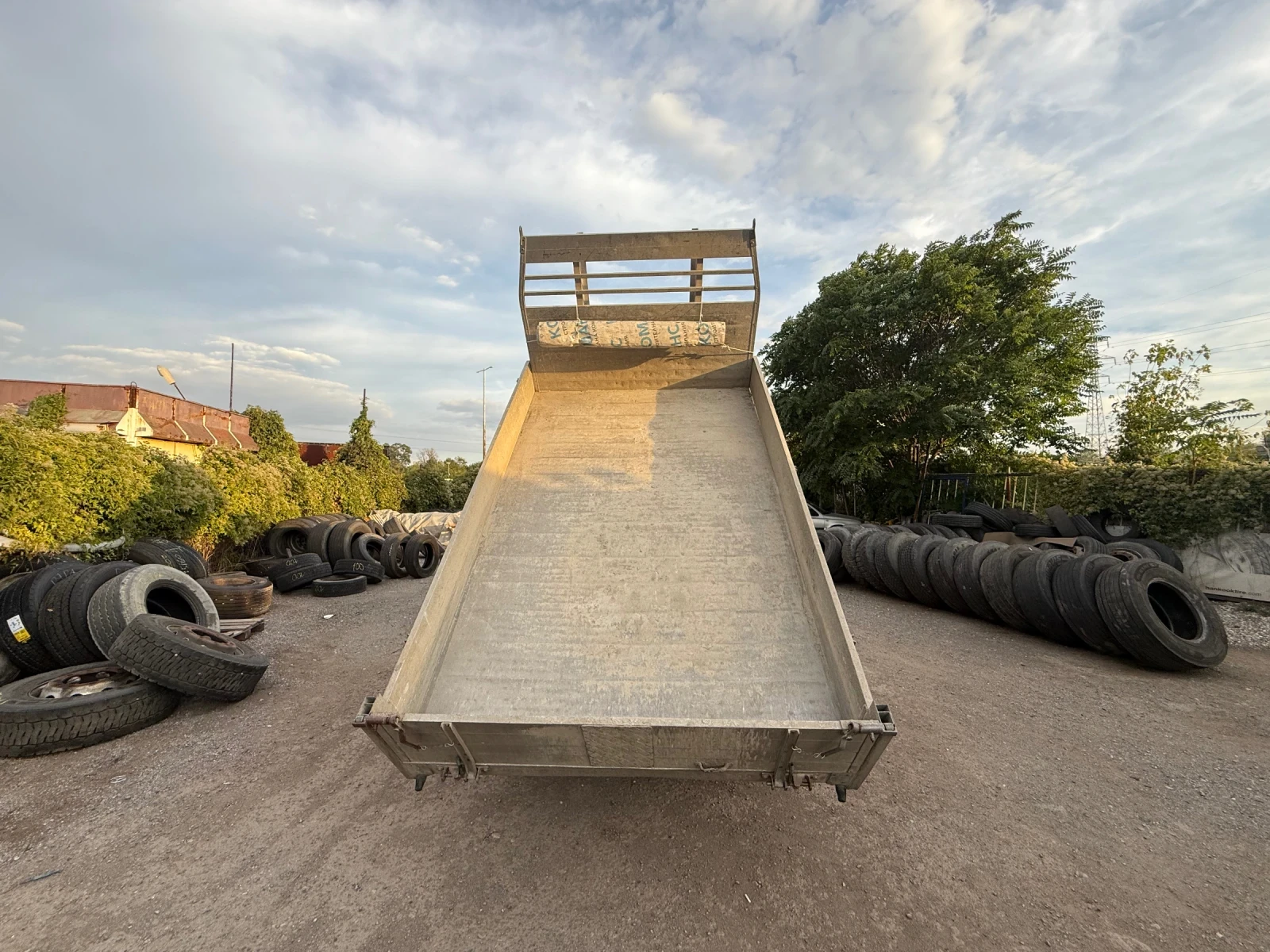 Iveco 3512 Тристранен самосвал - изображение 10