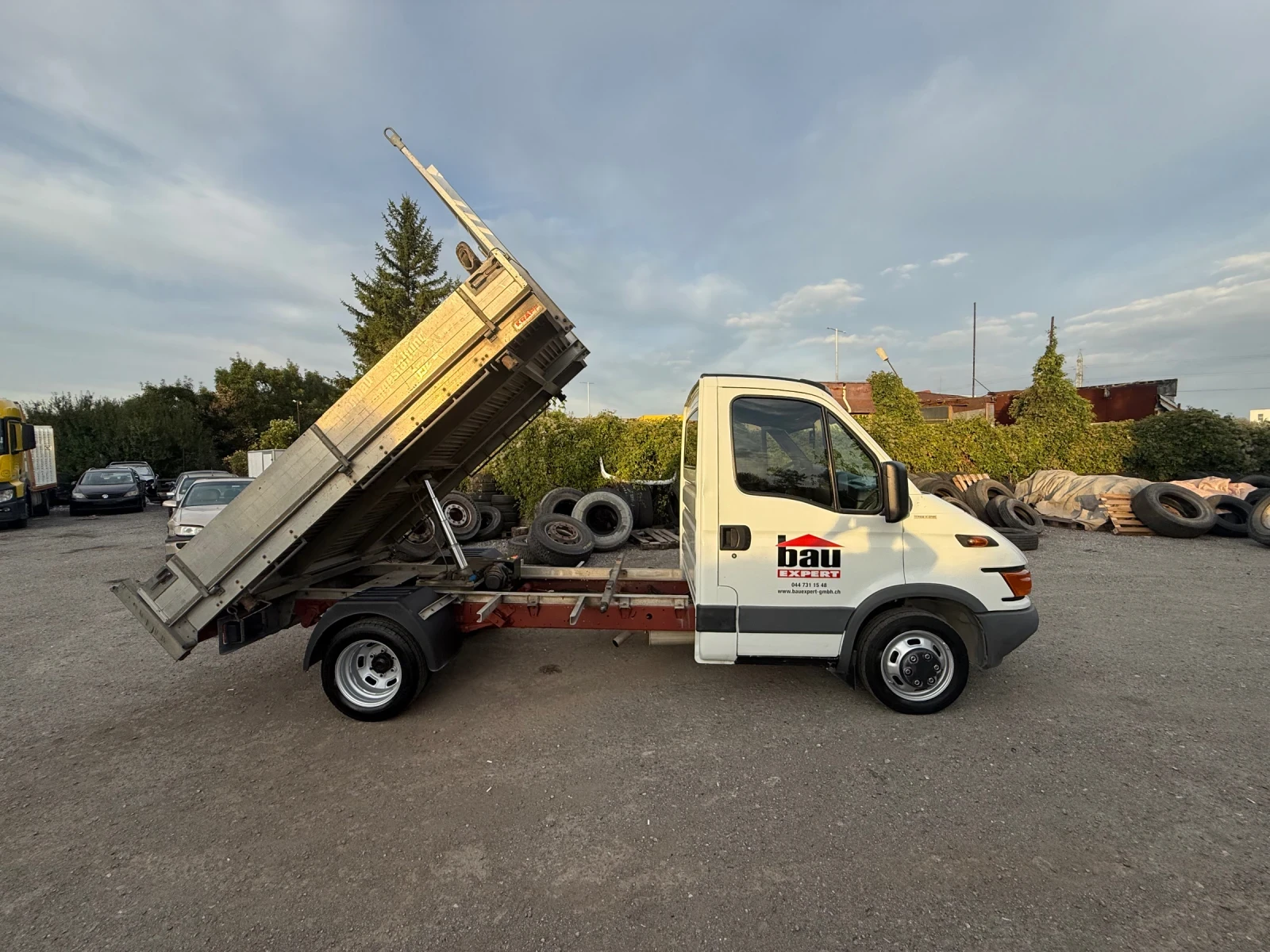 Iveco 3512 Тристранен самосвал - изображение 7