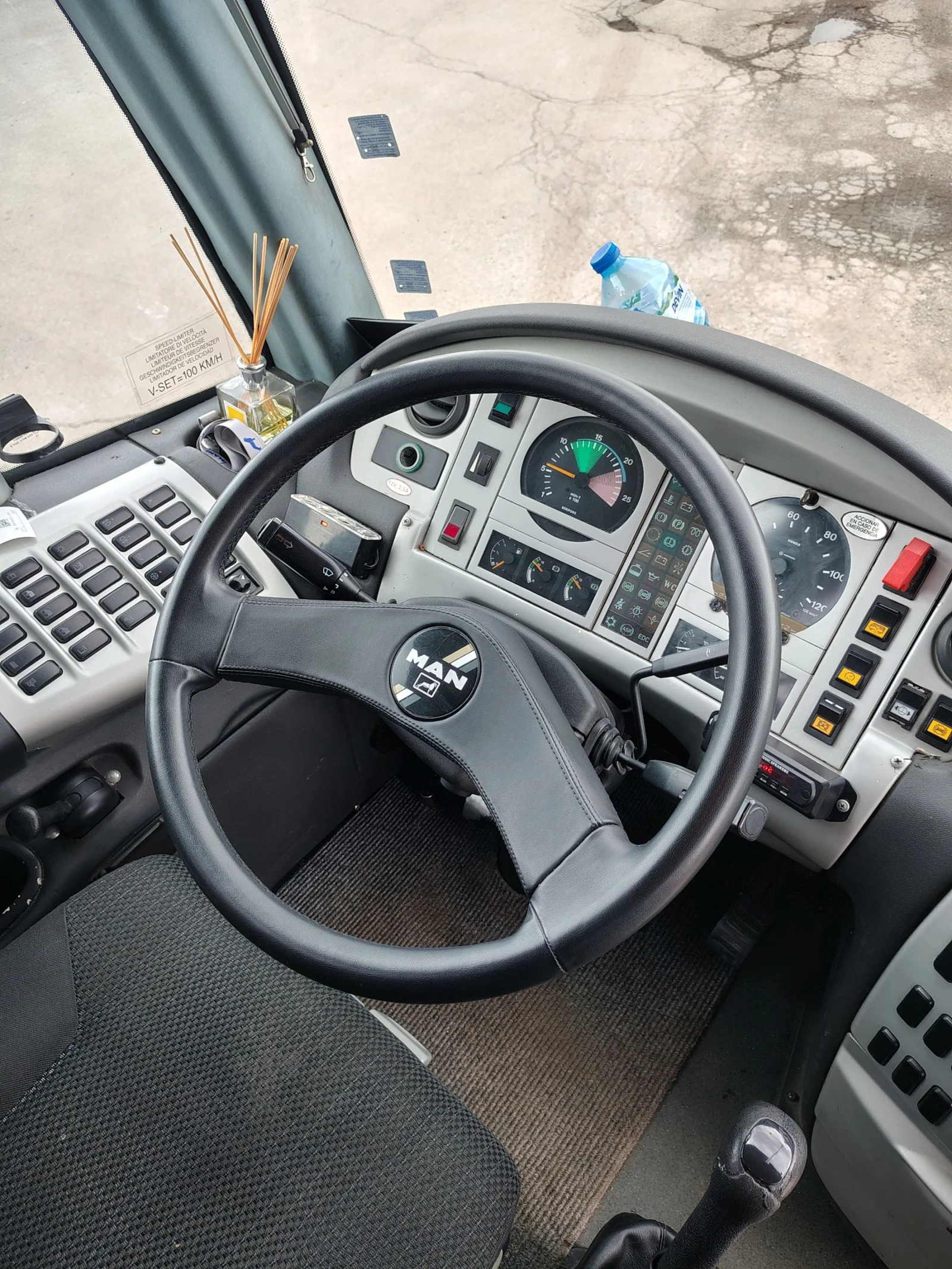 Man 10 220, снимка 7 - Бусове и автобуси - 54416045