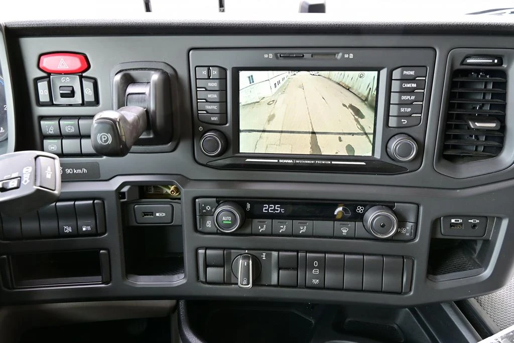 Scania P 280 оригинални 48t km E6 борд алу-джанти, снимка 12 - Камиони - 54045012