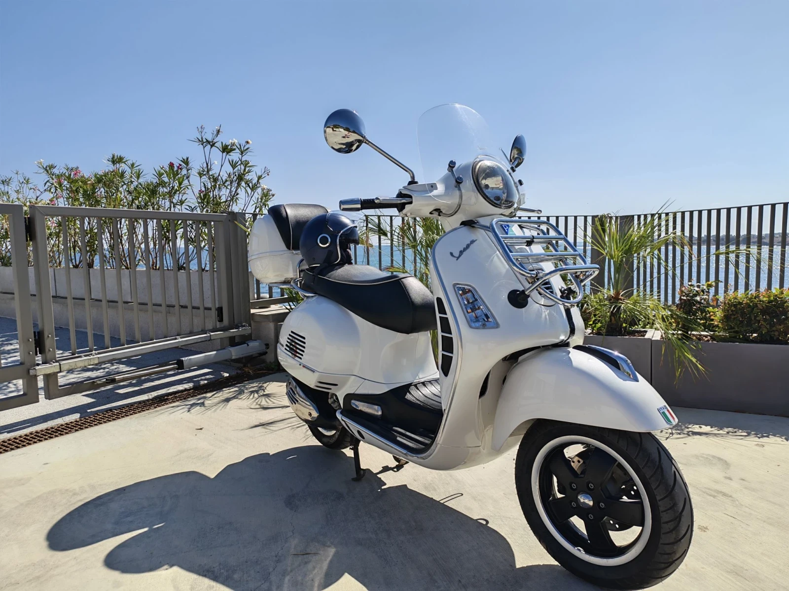 Vespa GTS  300ie, снимка 3 - Мотоциклети и мототехника - 55885008