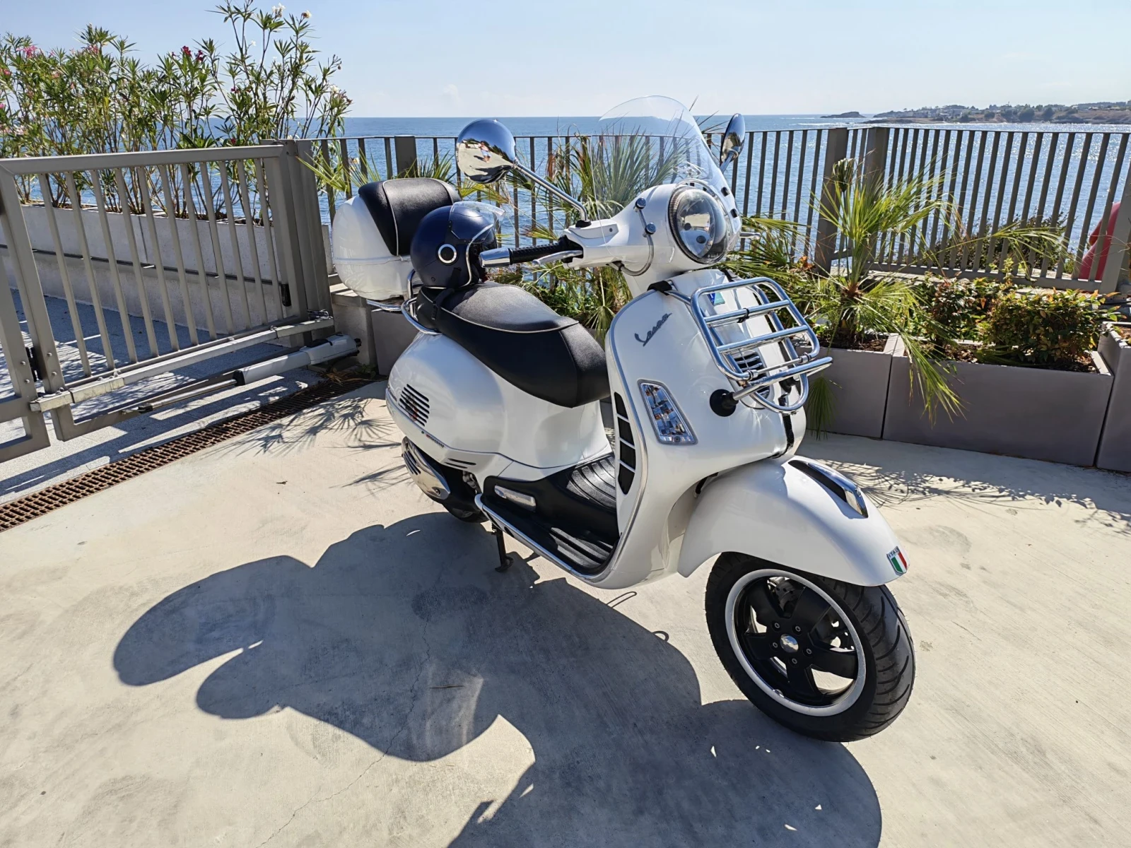 Vespa GTS  300ie, снимка 4 - Мотоциклети и мототехника - 55885008