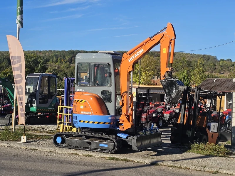 Багер Hitachi EX30U, снимка 1 - Индустриална техника - 47445331