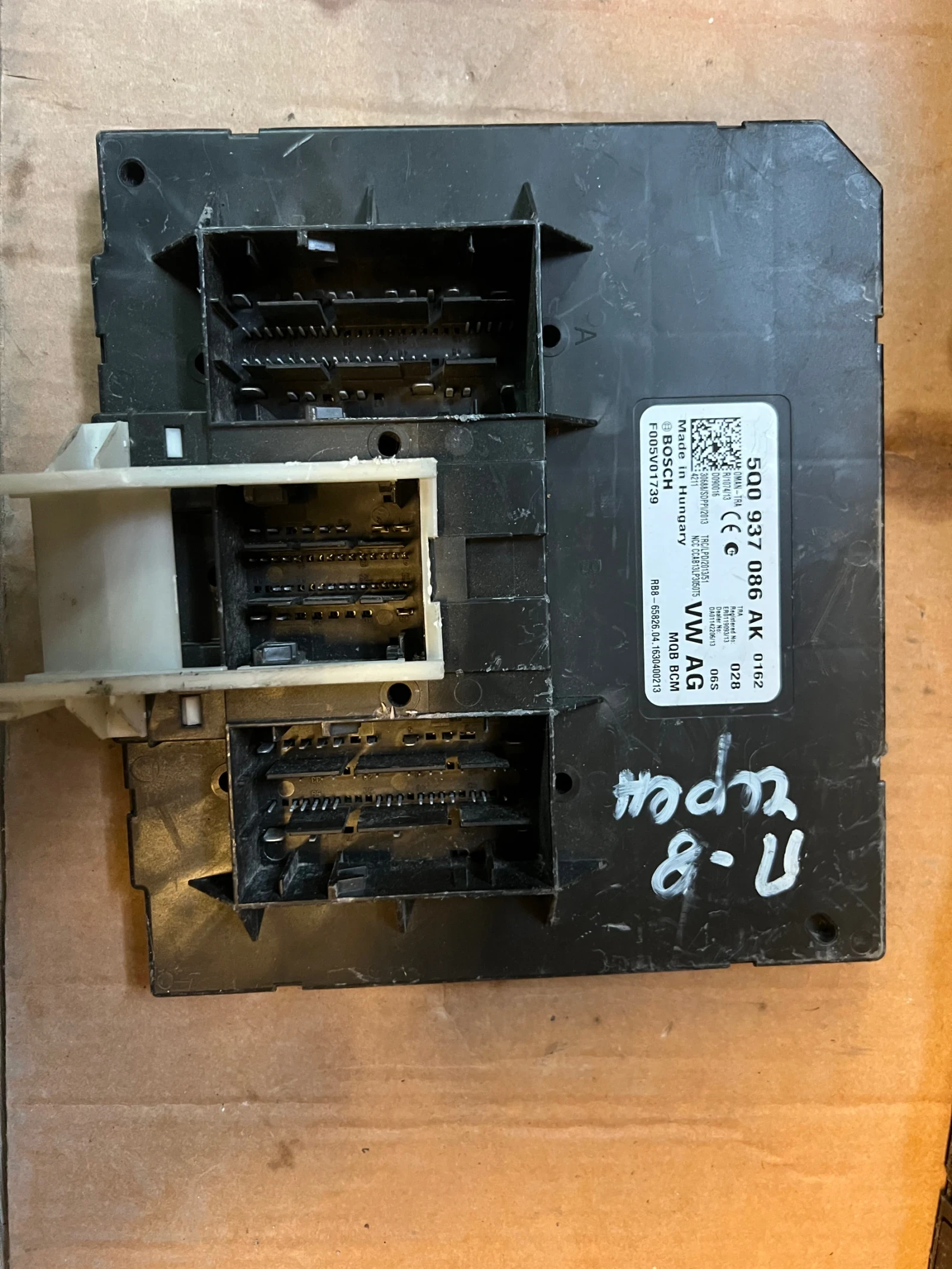 5Q0937086AK   VW Passat B8 BOSCH F005V01739 5Q0 937 086 AK  | Mobile.bg   1