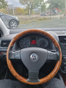 VW Golf 2.0tdi 140к.с Автомат кожа - 7500 лв. / 3834.69 € - 51711455 16