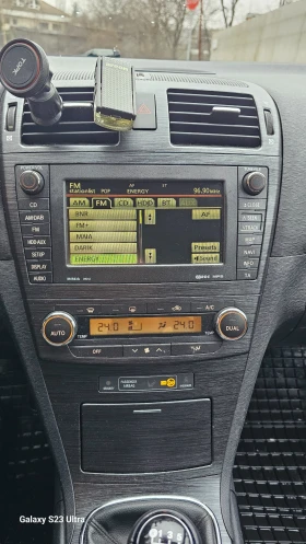 Toyota Avensis 1.8 147кс, снимка 12