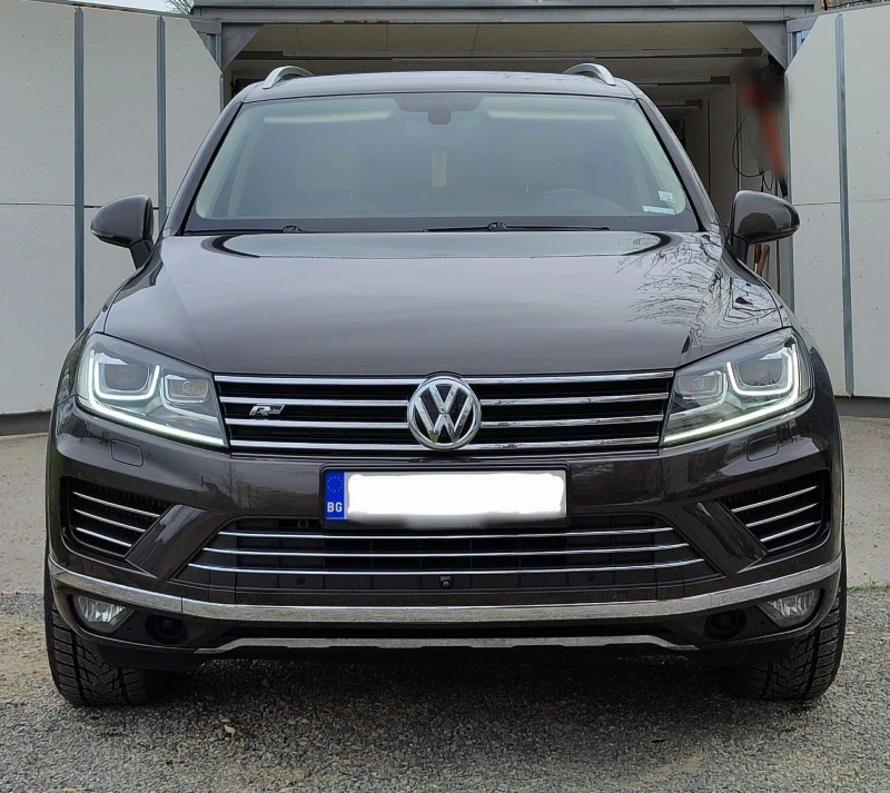 VW Touareg Face lift 3.0tdi 262hp 8sp R line, снимка 1 - Автомобили и джипове - 49500325