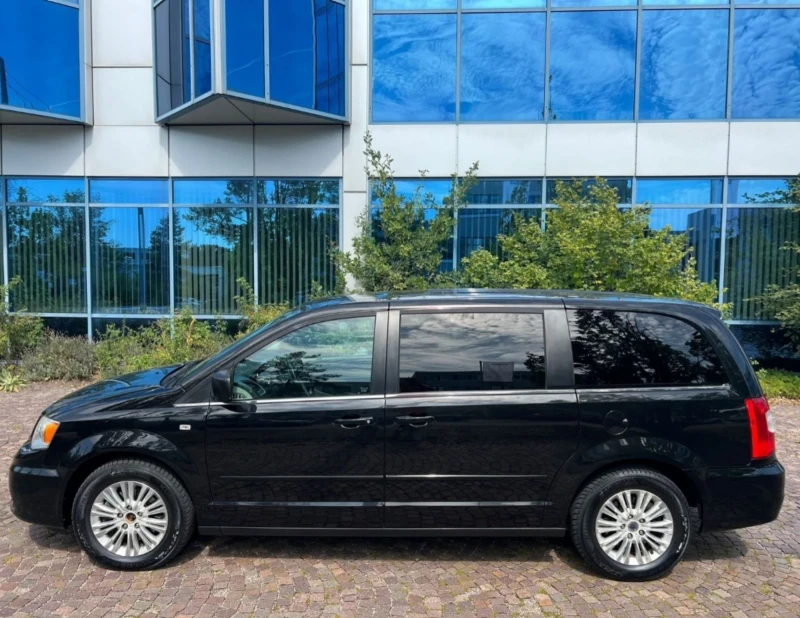 Lancia Voyager Platinum , снимка 3 - Автомобили и джипове - 48555432