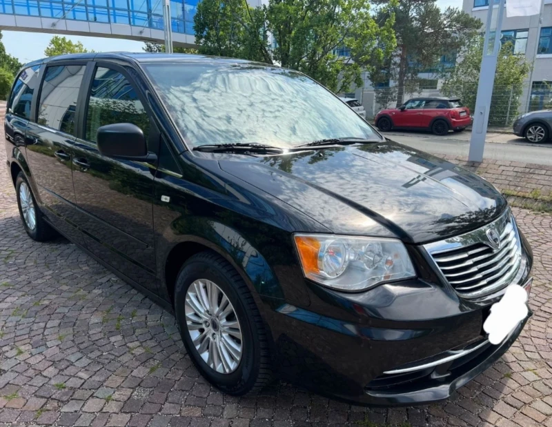 Lancia Voyager Platinum , снимка 2 - Автомобили и джипове - 48555432