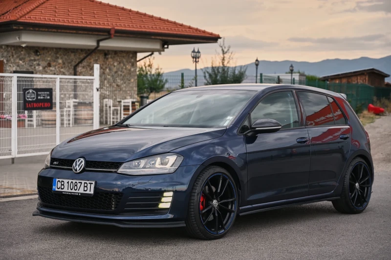 VW Golf 2.0tdi* R-line* 150кс* LED* Digital* Кожа* Подгрев, снимка 3 - Автомобили и джипове - 50916780