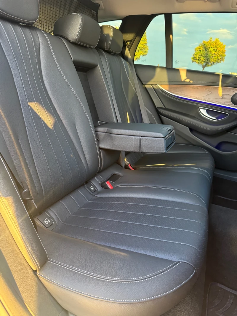 Mercedes-Benz E 200 HYBRID/2023/DISTRONIC/360/PARK ASSIST/23 000 КМ, снимка 7 - Автомобили и джипове - 52092192