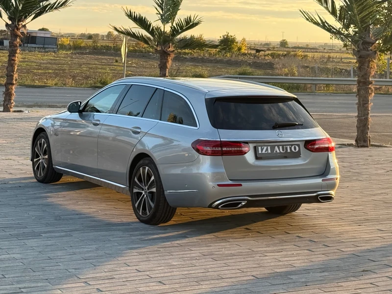 Mercedes-Benz E 200 HYBRID/2023/DISTRONIC/360/PARK ASSIST/23 000 КМ, снимка 4 - Автомобили и джипове - 52092192