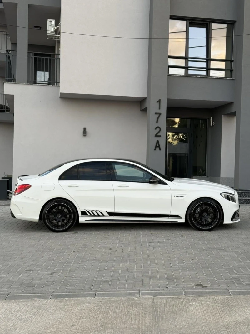 Mercedes-Benz C 63 AMG, снимка 4 - Автомобили и джипове - 52692826