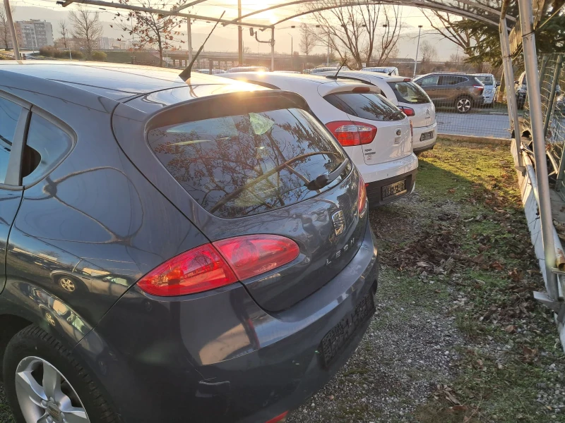 Seat Leon 1.6 102 кс. бензин, снимка 3 - Автомобили и джипове - 52942245