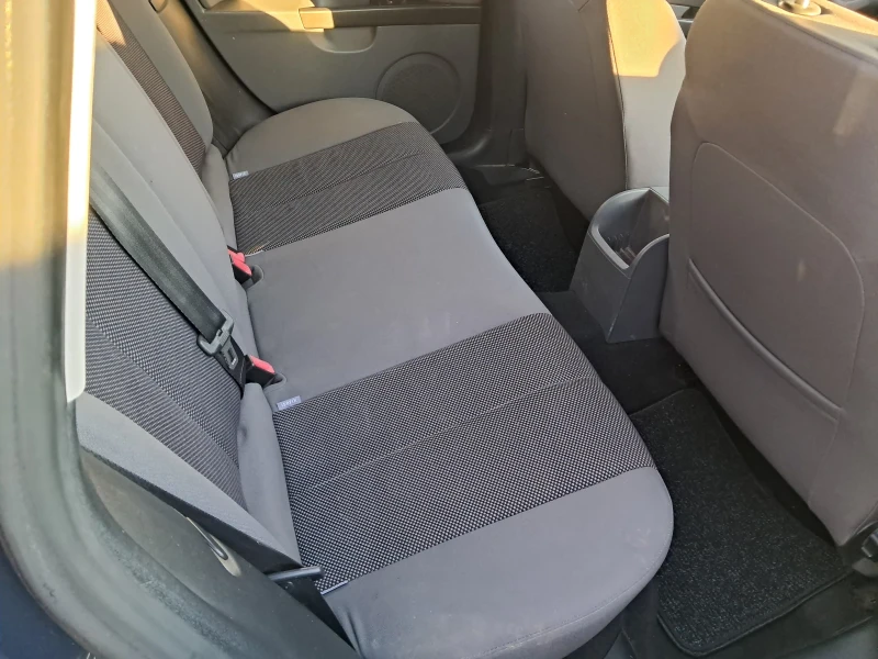 Seat Leon 1.6 102 кс. бензин, снимка 7 - Автомобили и джипове - 52942245
