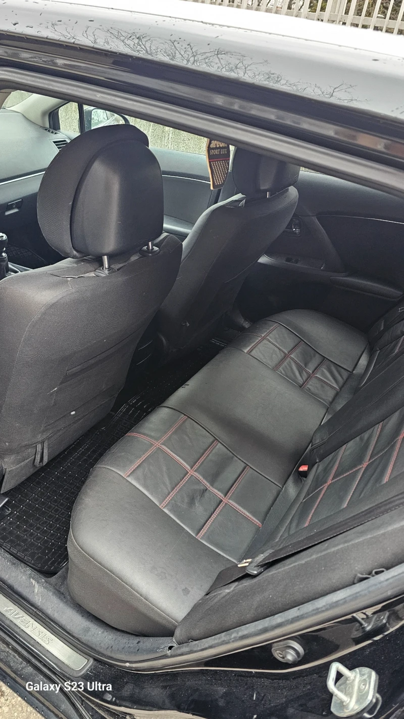 Toyota Avensis 1.8 147кс, снимка 8 - Автомобили и джипове - 53234174