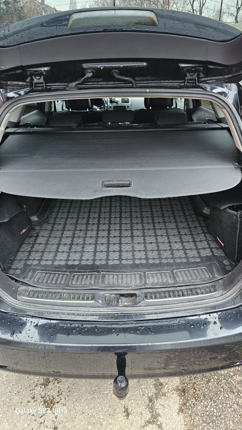 Toyota Avensis 1.8 147кс, снимка 9 - Автомобили и джипове - 53234174