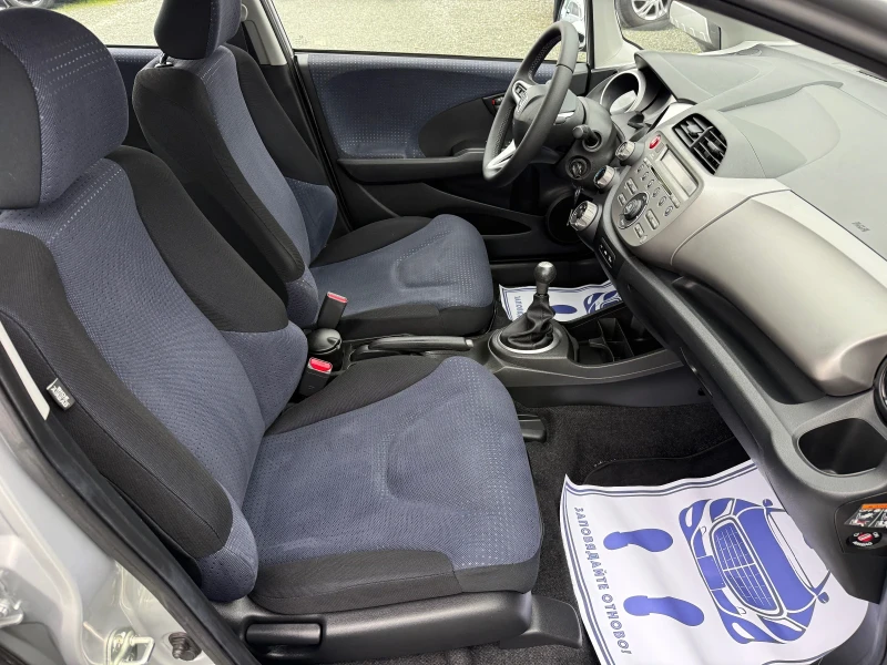 Honda Jazz (KATO НОВА), снимка 14 - Автомобили и джипове - 53235063