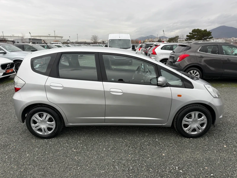 Honda Jazz (KATO НОВА), снимка 4 - Автомобили и джипове - 53235063