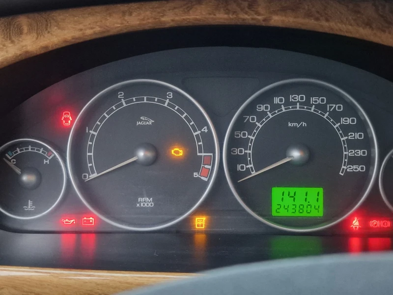 Jaguar X-type, снимка 14 - Автомобили и джипове - 53508211