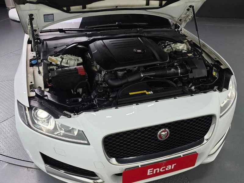 Jaguar Xf 2.0 Automatic, снимка 6 - Автомобили и джипове - 55926626