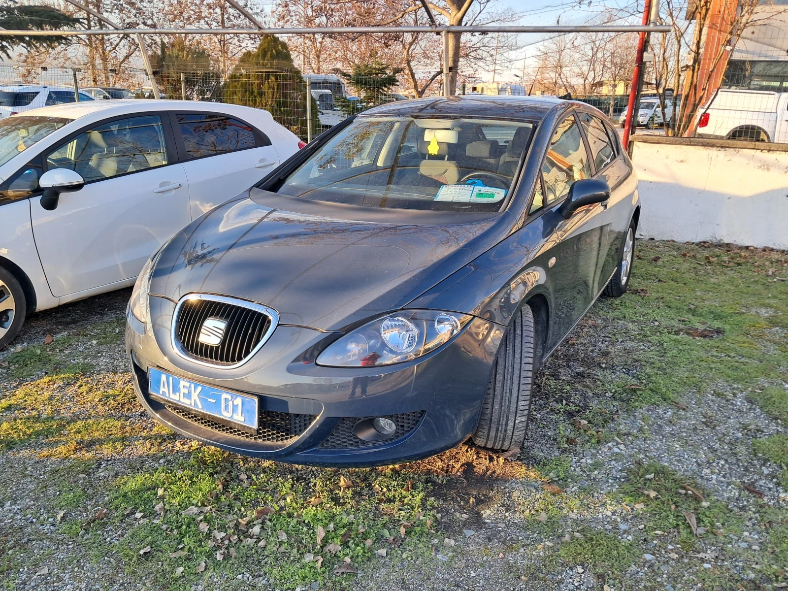 Seat Leon 1.6 102 кс. бензин, снимка 1