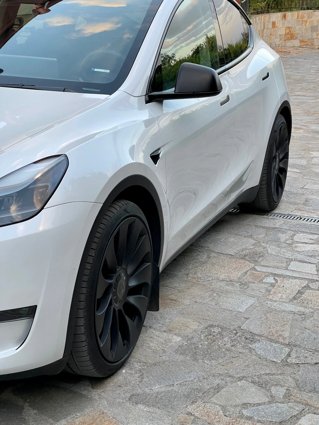 Tesla Model Y Peformance  | Mobile.bg   17