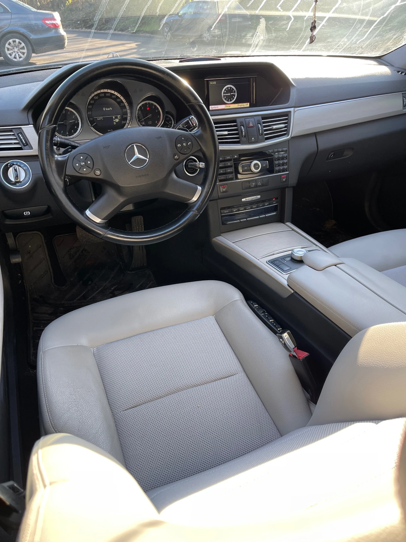 Mercedes-Benz E 350 * AVANTGARDE * - BlueEfficiency - изображение 8