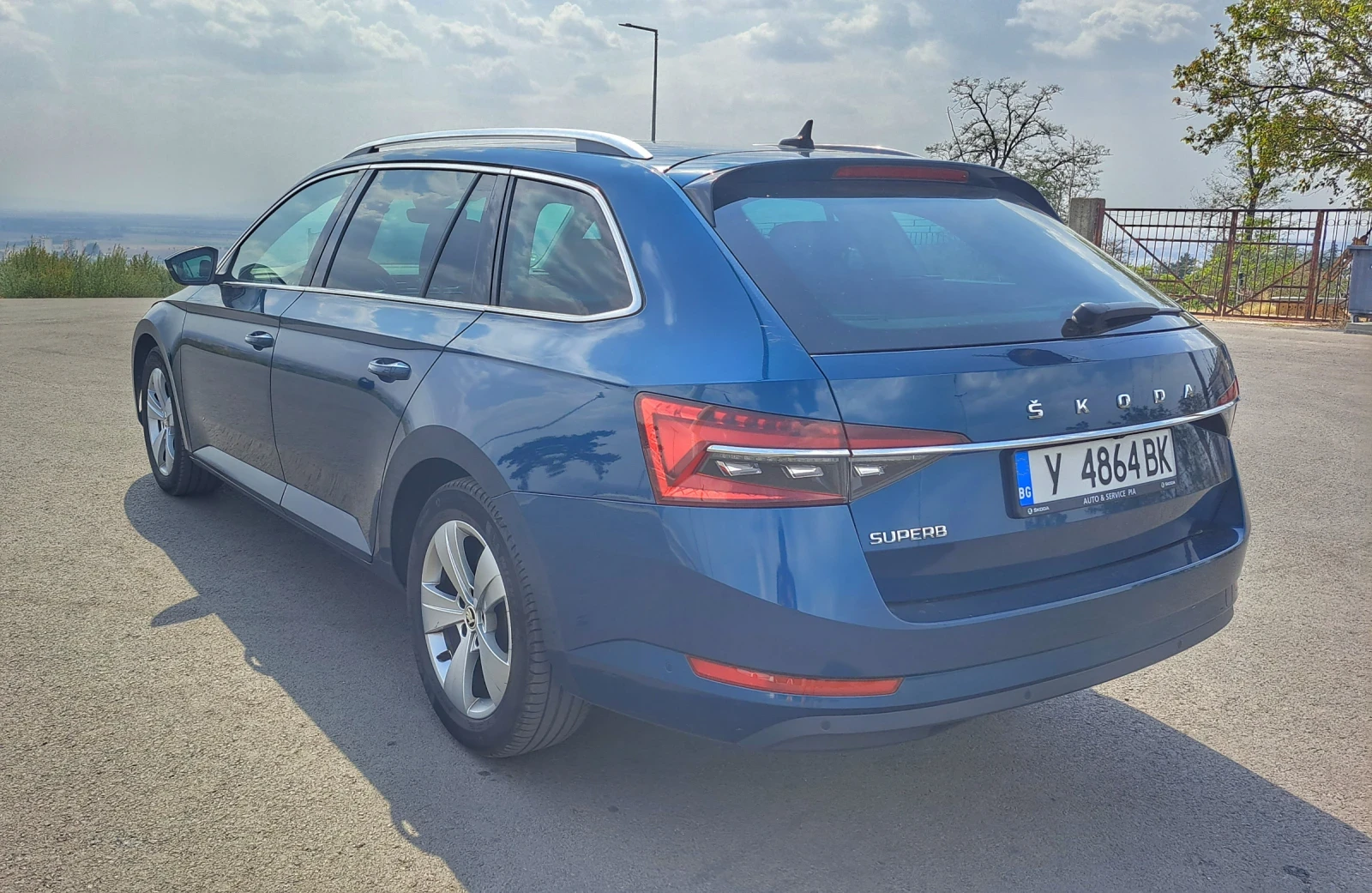 Skoda Superb 2.0 TDI L&K  SPECIAL EDITION  - изображение 3