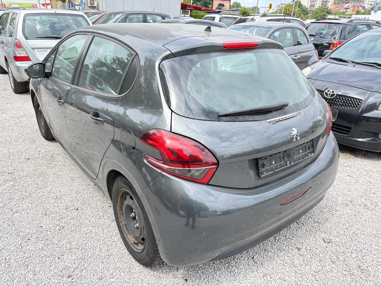 Peugeot 208 1.2i - изображение 4