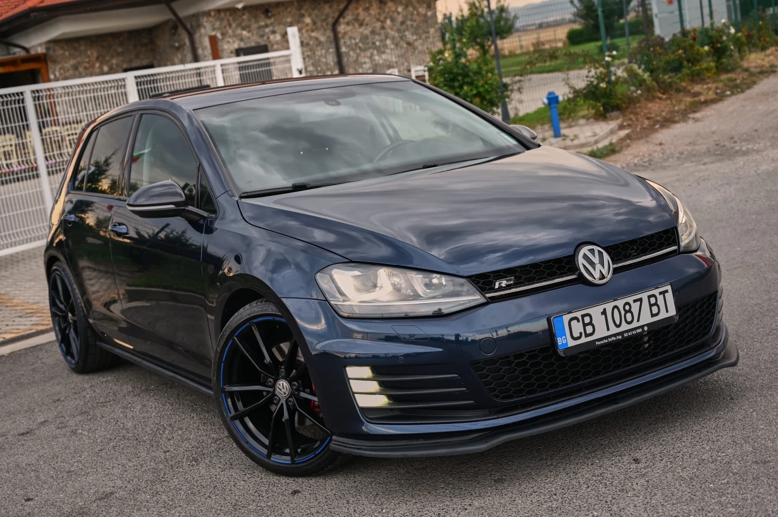 VW Golf 2.0tdi* R-line* 150кс* LED* Digital* Кожа* Подгрев - изображение 4