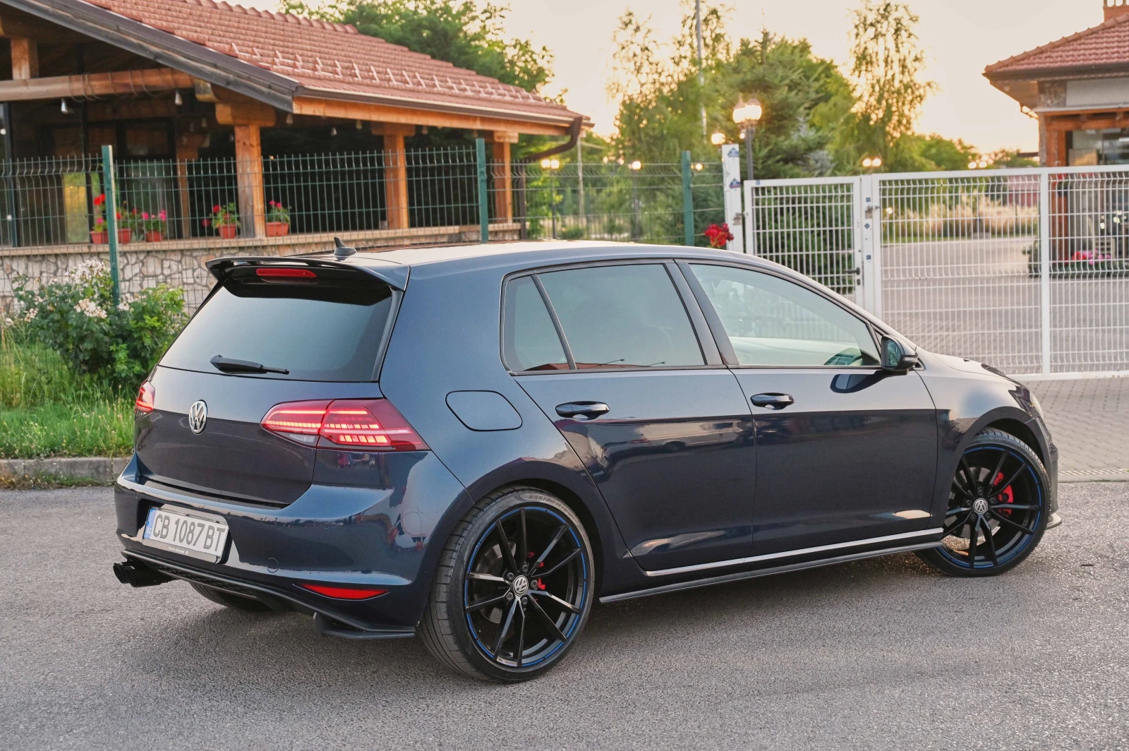 VW Golf R-line* LED* Digital* Кожа* Подгрев* Амбиент - изображение 4