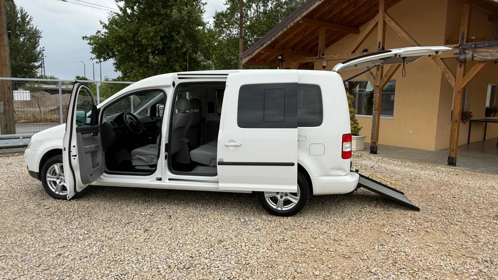 VW Caddy 1.9TDI-105кс-MAXI-ПАДАЩА РАМПА-ВНОС ИТАЛИЯ - изображение 7
