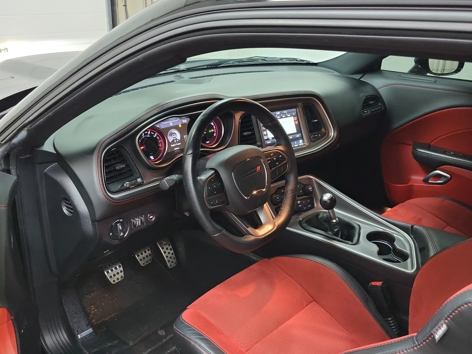 Dodge Challenger * * 5.7 * * CARFAX * * АВТО КРЕДИТ * *  - изображение 6