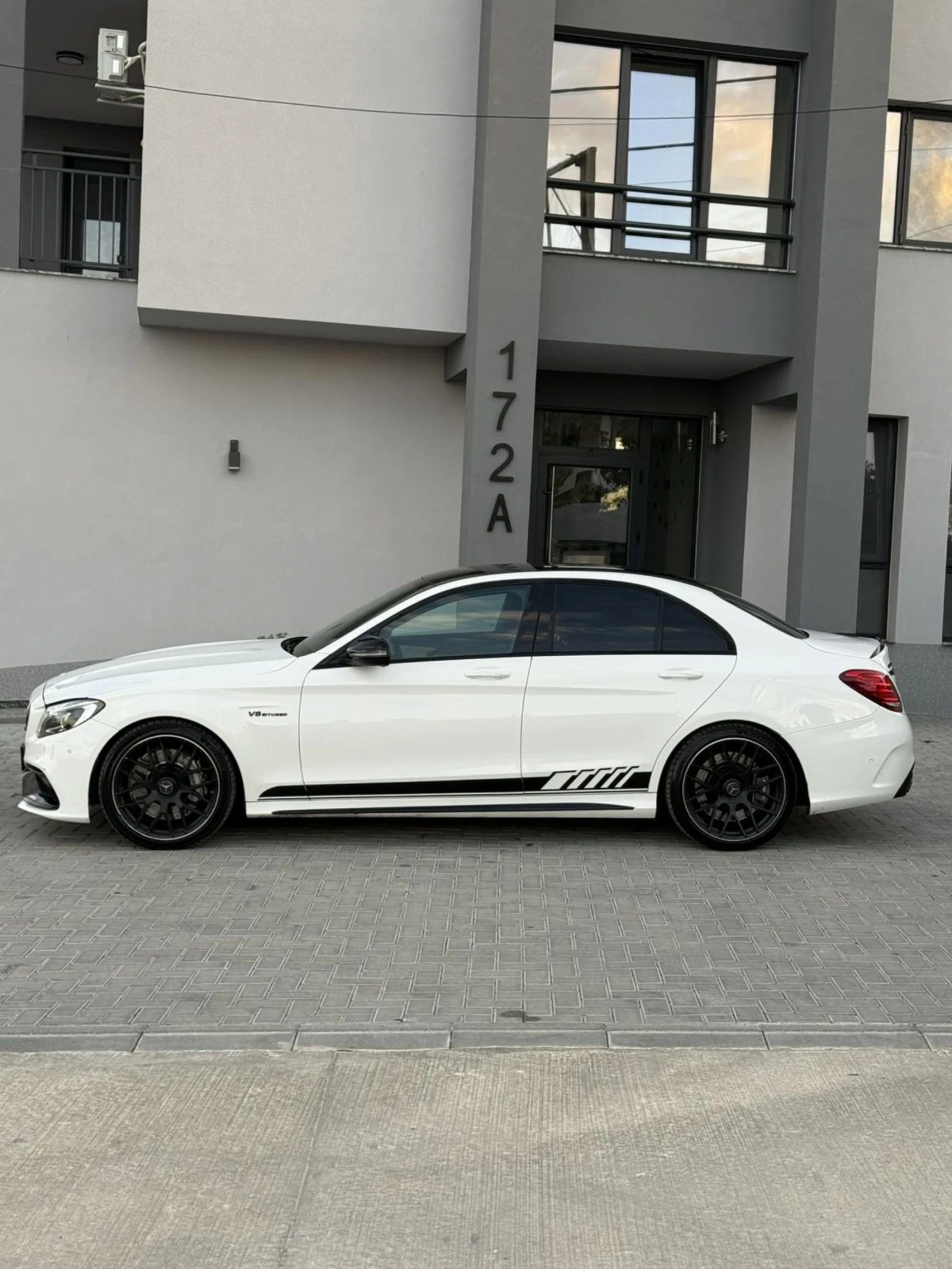 Mercedes-Benz C 63 AMG  - изображение 3