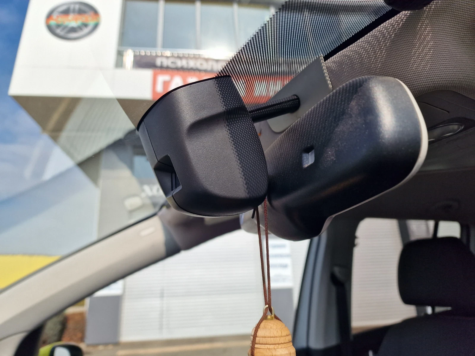 VW Touran 2.0TDI DSG6 HIGH-LINE  - изображение 5