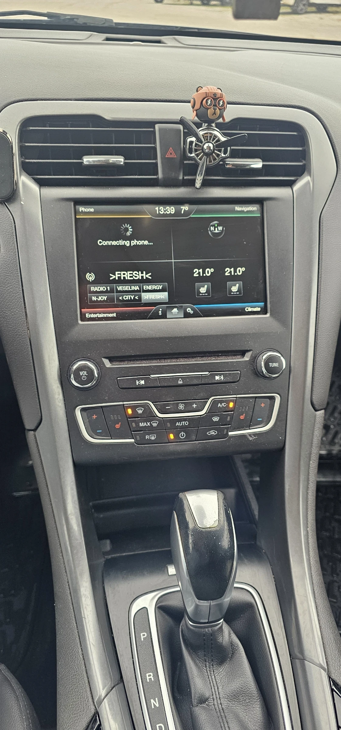 Ford Mondeo MK5 - изображение 9