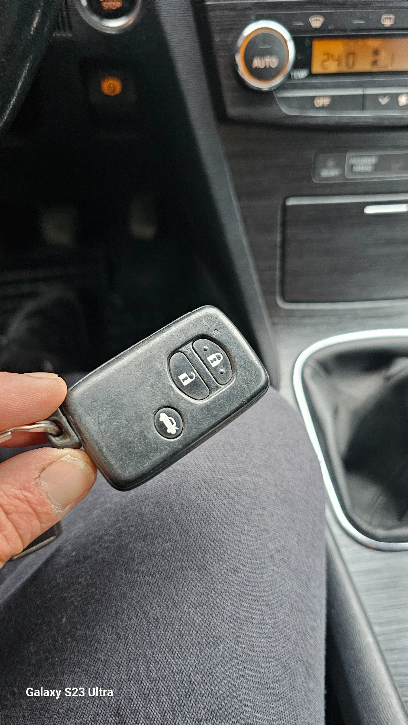 Toyota Avensis 1.8 147�� | Mobile.bg � ����������� 14