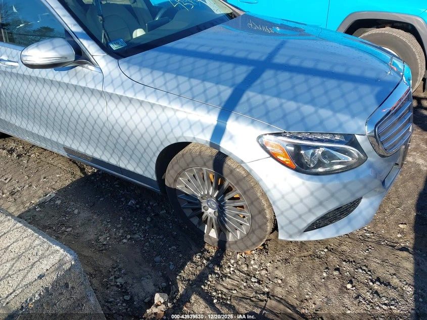 Mercedes-Benz C 300 2l Luxury 4Matic, снимка 2 - Автомобили и джипове - 54129015