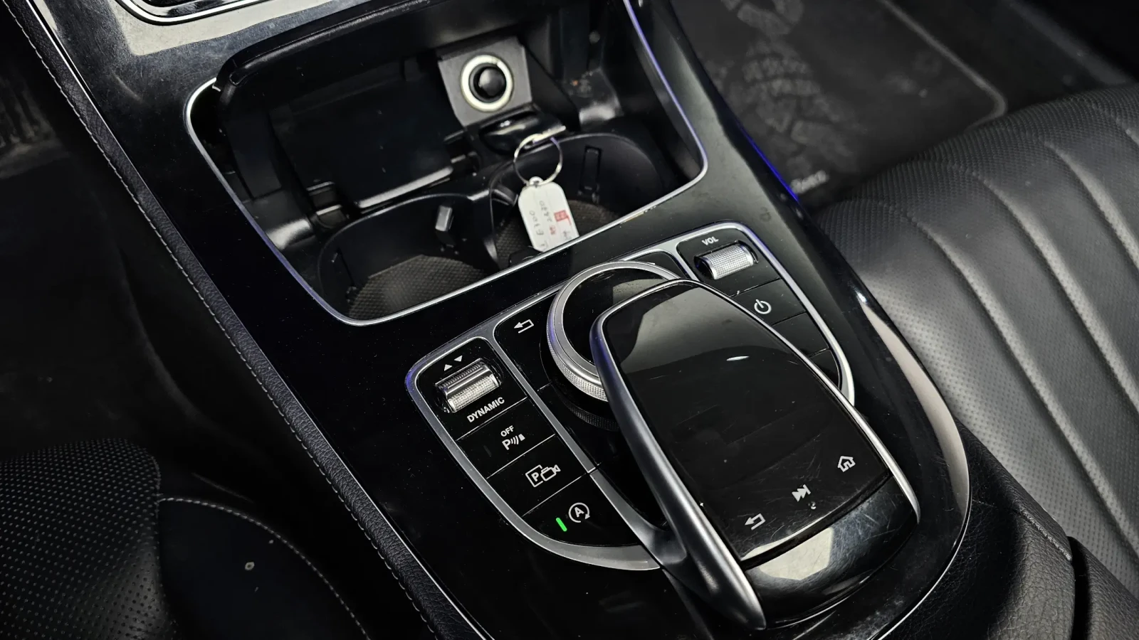 Mercedes-Benz C 300 BURMESTER * 360 * HUD * Обдух/Подгрев, снимка 12 - Автомобили и джипове - 54763014